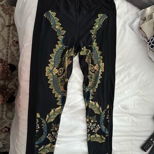 Eva Varro Black and Gold Patterned Leggings